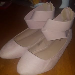 Light pink ballet flats